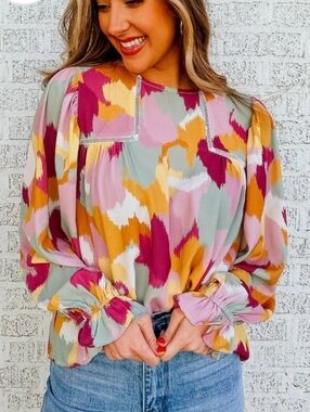 Avara Beverly Multicolor Bohemian Abstract Print Puff Sleeve Blouse Size Small.